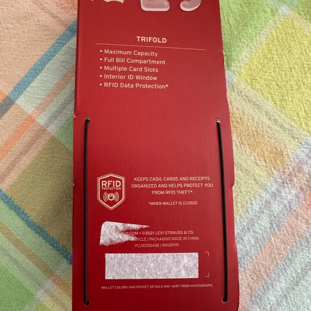 NWT Levi trifold RFID wallet